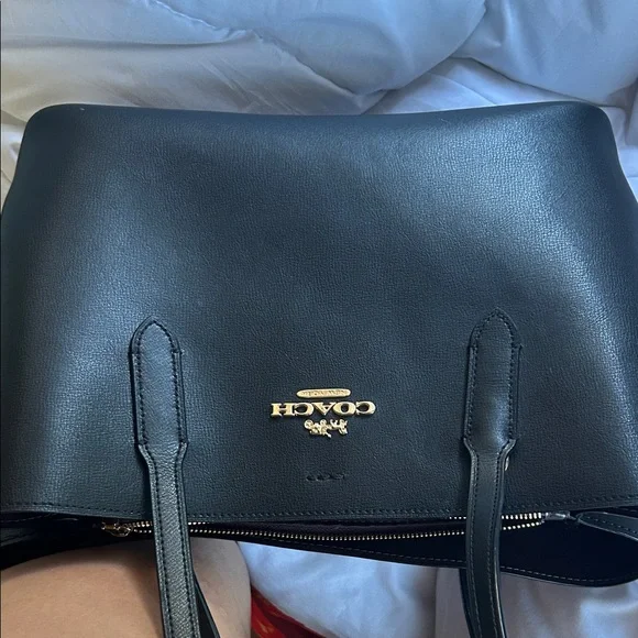 Coach Black Leather Tote with Gold Logo Plaque F48733 Avenue - Picture 11 of 12